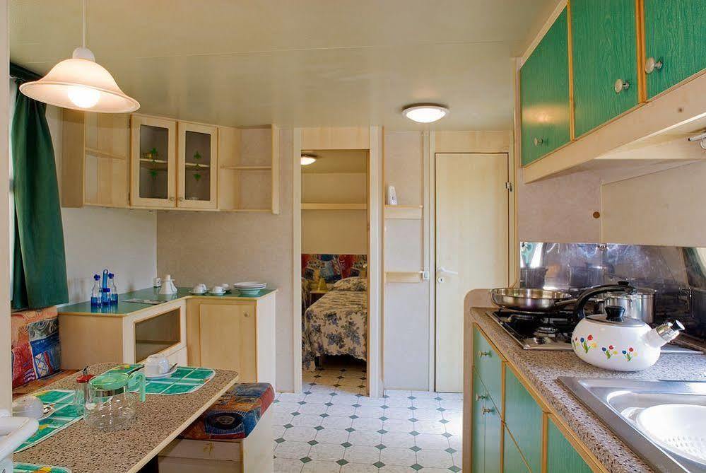 Happy Camp Mobile Homes In Camping Cisano San Vito Μπαρντολίνο Εξωτερικό φωτογραφία