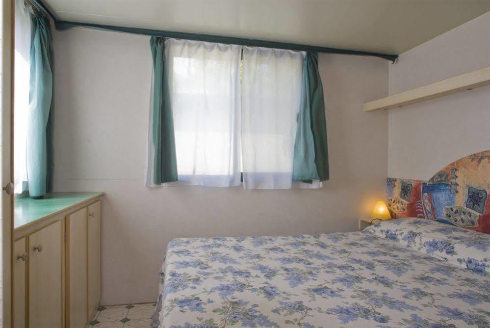 Happy Camp Mobile Homes In Camping Cisano San Vito Μπαρντολίνο Εξωτερικό φωτογραφία